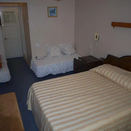 Hotel Guelplaj Hotel