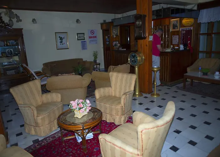 Hotel Guelplaj Hotel