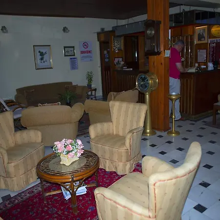 古尔普拉什酒店 酒店