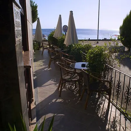 Hotel Guelplaj 2*